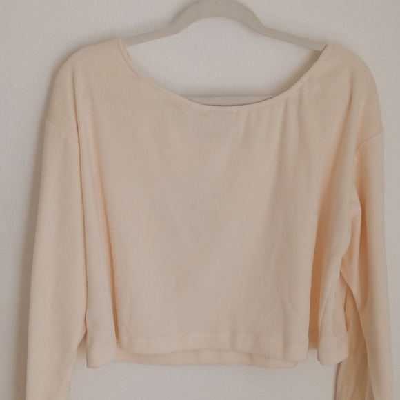 NWT Adidas Womens Velour Sweatshirt Cream Scoop Neck Cropped Sweater Size Large - Picture 5 of 10